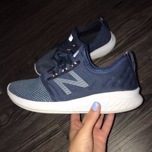 New Balance SIZE 6.5 Sneaker